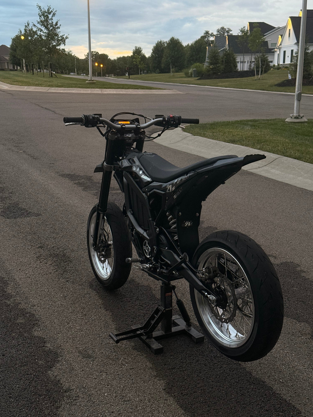 Surron Ultra Bee 17" Supermoto Wheelset - Black/Chrome Finish