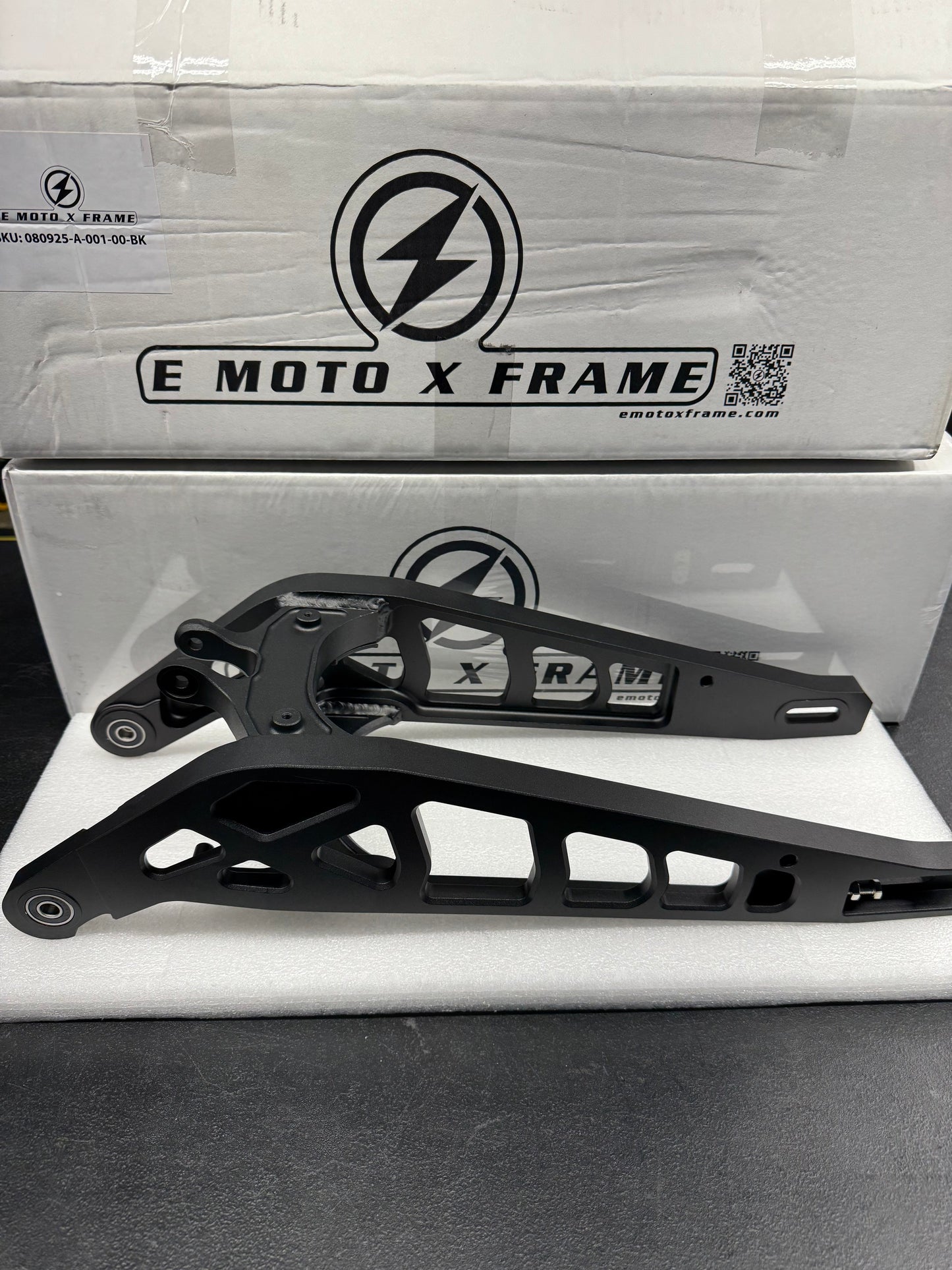 Defiant v2 Welded Swingarm for Surron LBX